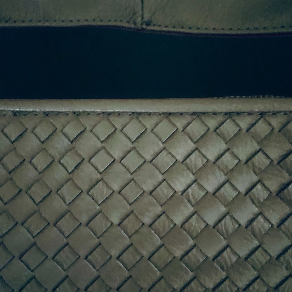 Gray woven vegan leather bag. Measurements are shown in pictures. - Picture 6 of 6